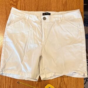 Lee White Women's Chino Bermuda Shorts